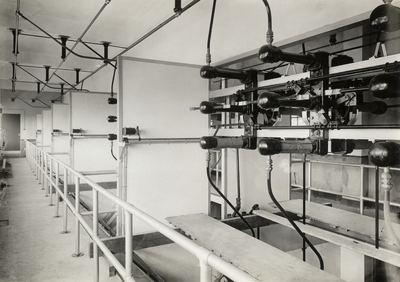 805483 Interieur van het schakelstation Amersfoort 1 van de Provinciale Utrechtse Electriciteits Maatschappij ...